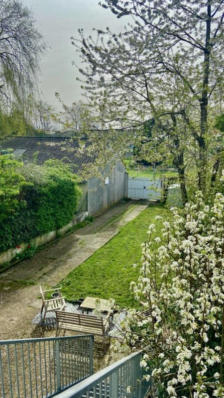 Apartamento Les Perdrix Charleville-Mézières Exterior foto