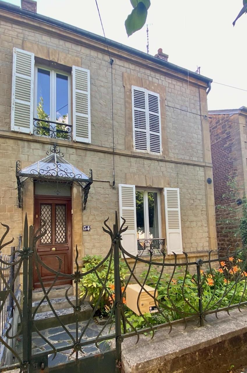 Apartamento Les Perdrix Charleville-Mézières Exterior foto